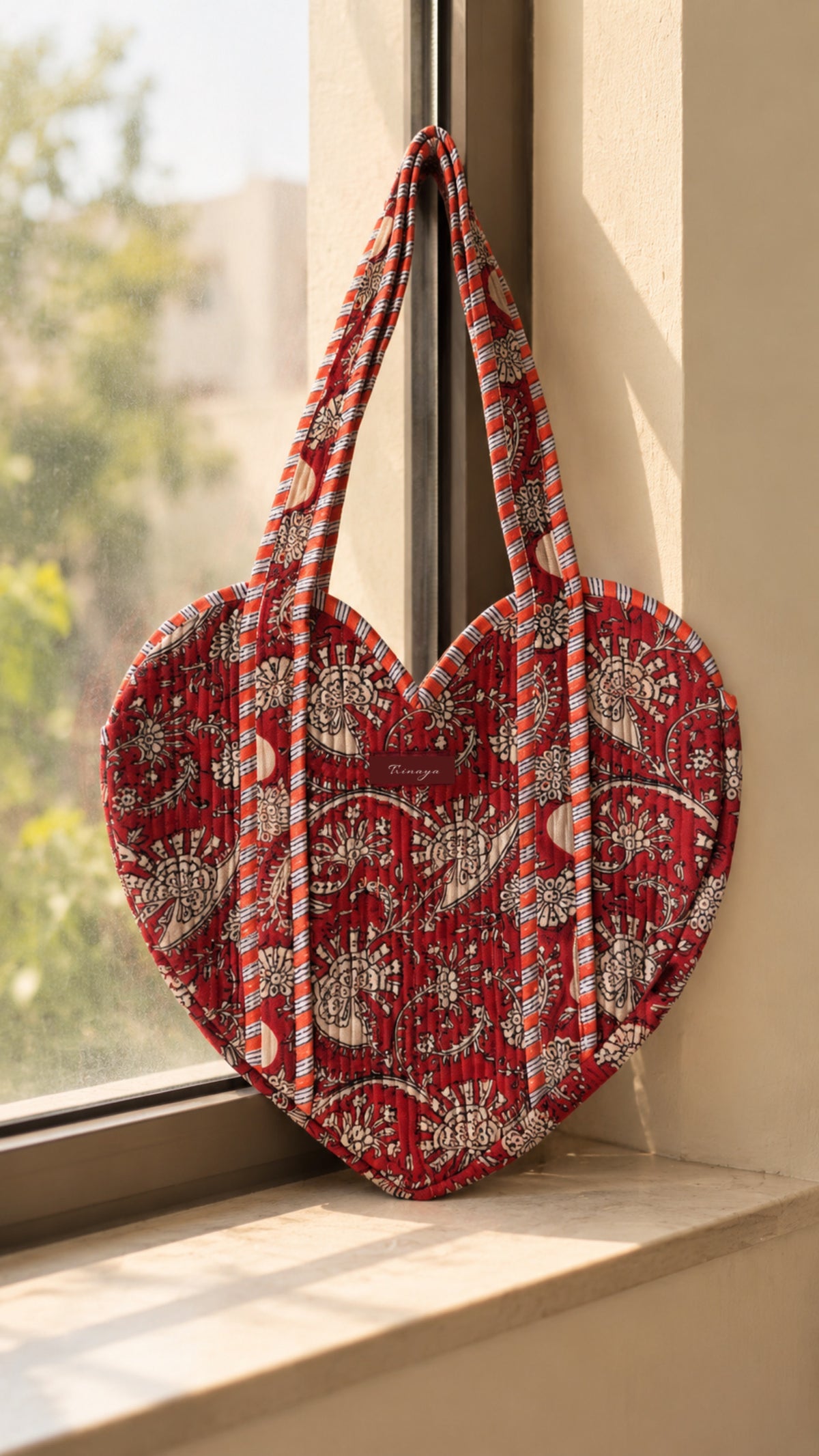 Corazón de enredadera floral